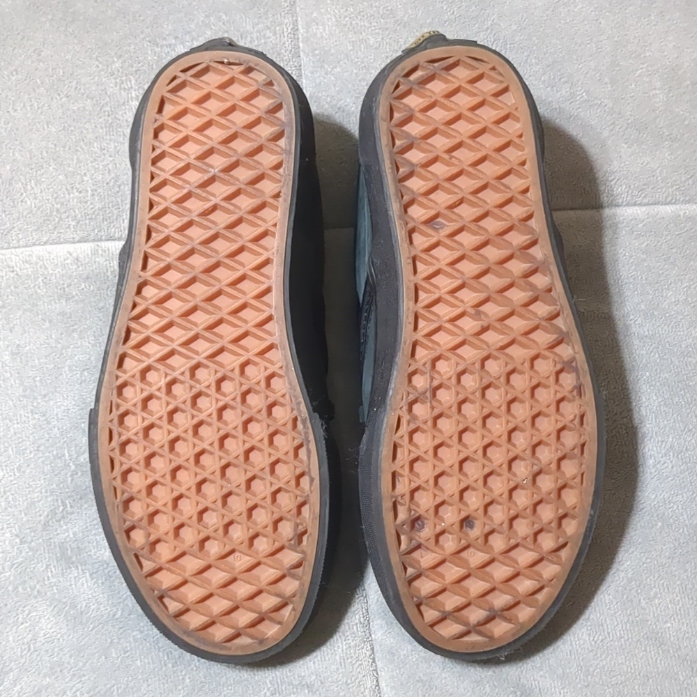 Vans Cher Strauberry Black Skate Slip-on Punk Rock Style Women size 5 - Picture 6 of 7